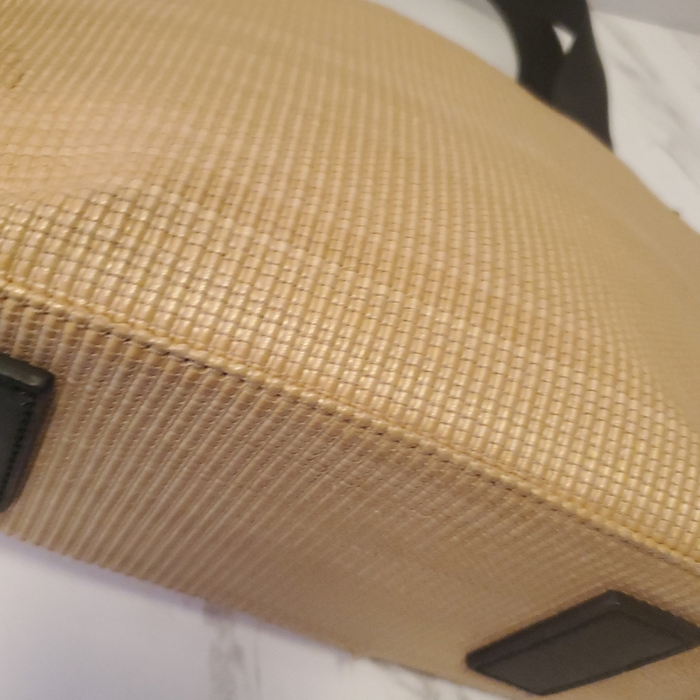 Cute Woven With Black Bow Handbag. - Picture 3 of 8